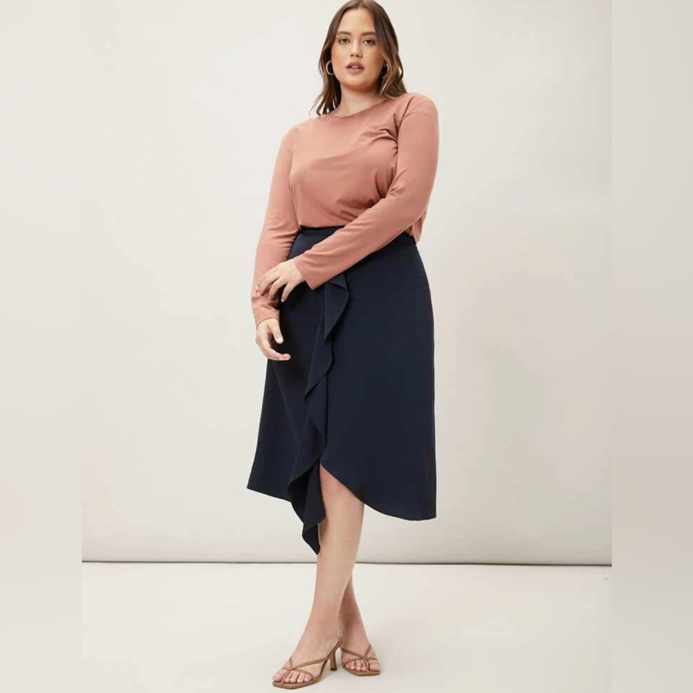 Skirt - Picture 1 of 2